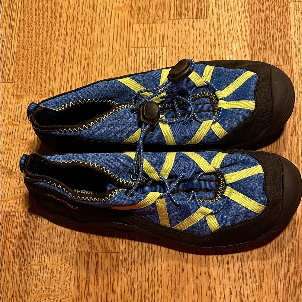 Merrill Water Shoes Blue and Yellow Size 4 Big Kids